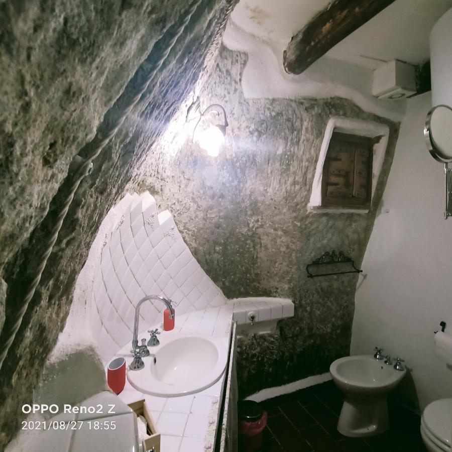 Casa Nella Roccia Villa Bomarzo Eksteriør billede